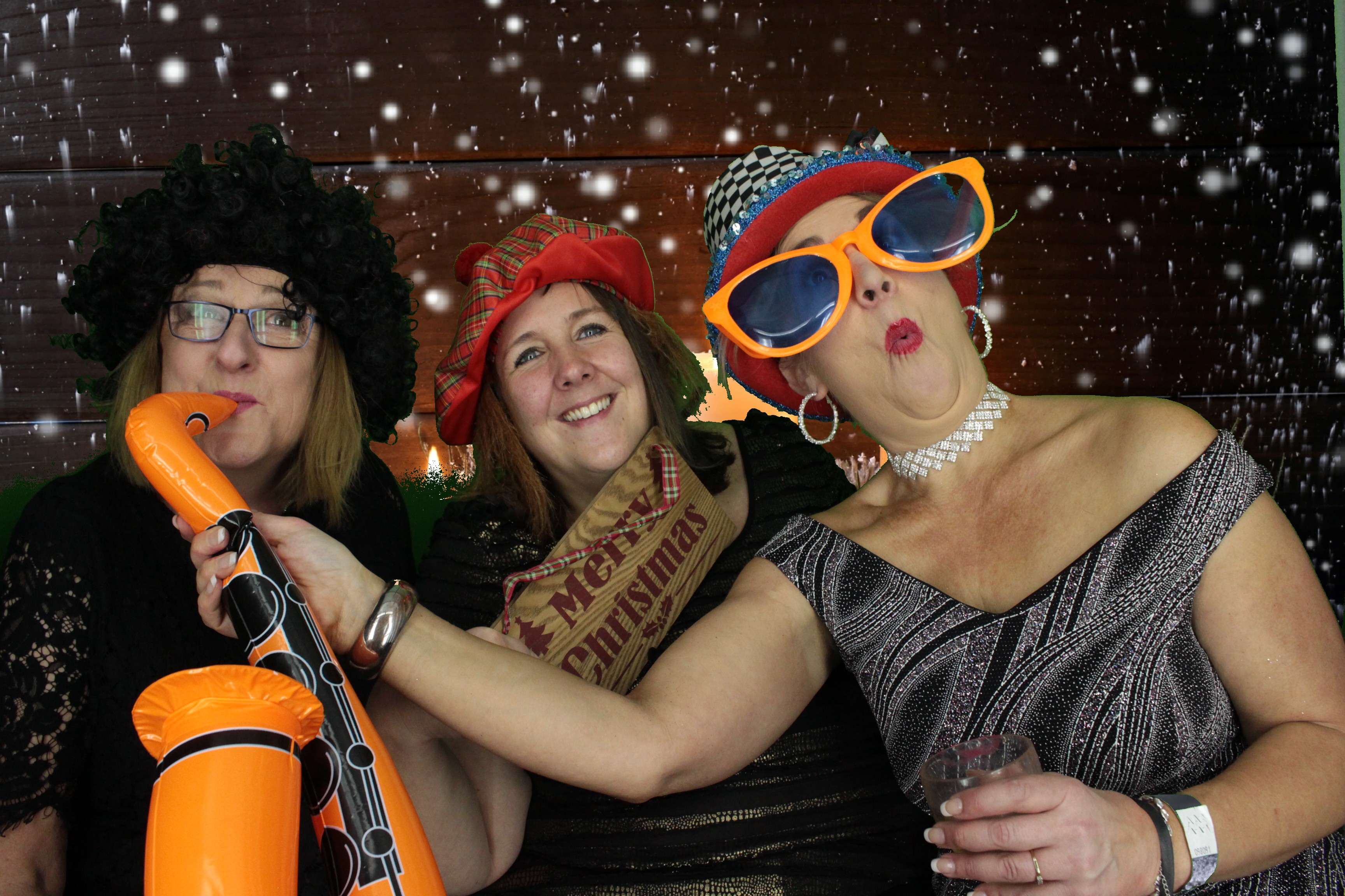 One Line Christmas Party | View more photos from the event at gallery.myphotoboothexperience.co.uk/u/MyPhotoBoothExperienceLtd/One-Line-Christmas-Party
